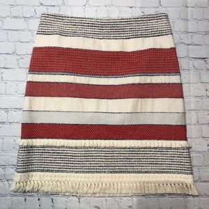 J. McLaughlin Boho Style Rug Pencil Skirt Size 4